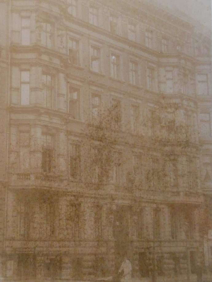 Historische Aufnahme des Hauases in der Kreuzbergstraße 72